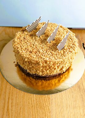 Karamellás sósmogyoró (mousse torta)